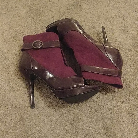 FINAL PRICE - Open Toe Bootie - Picture 3 of 3